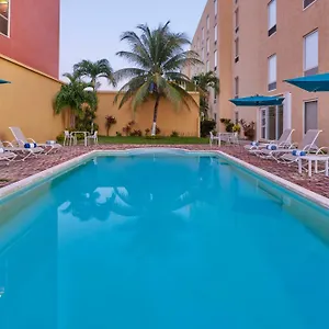 Отель Express Junior By Marriott, Канкун